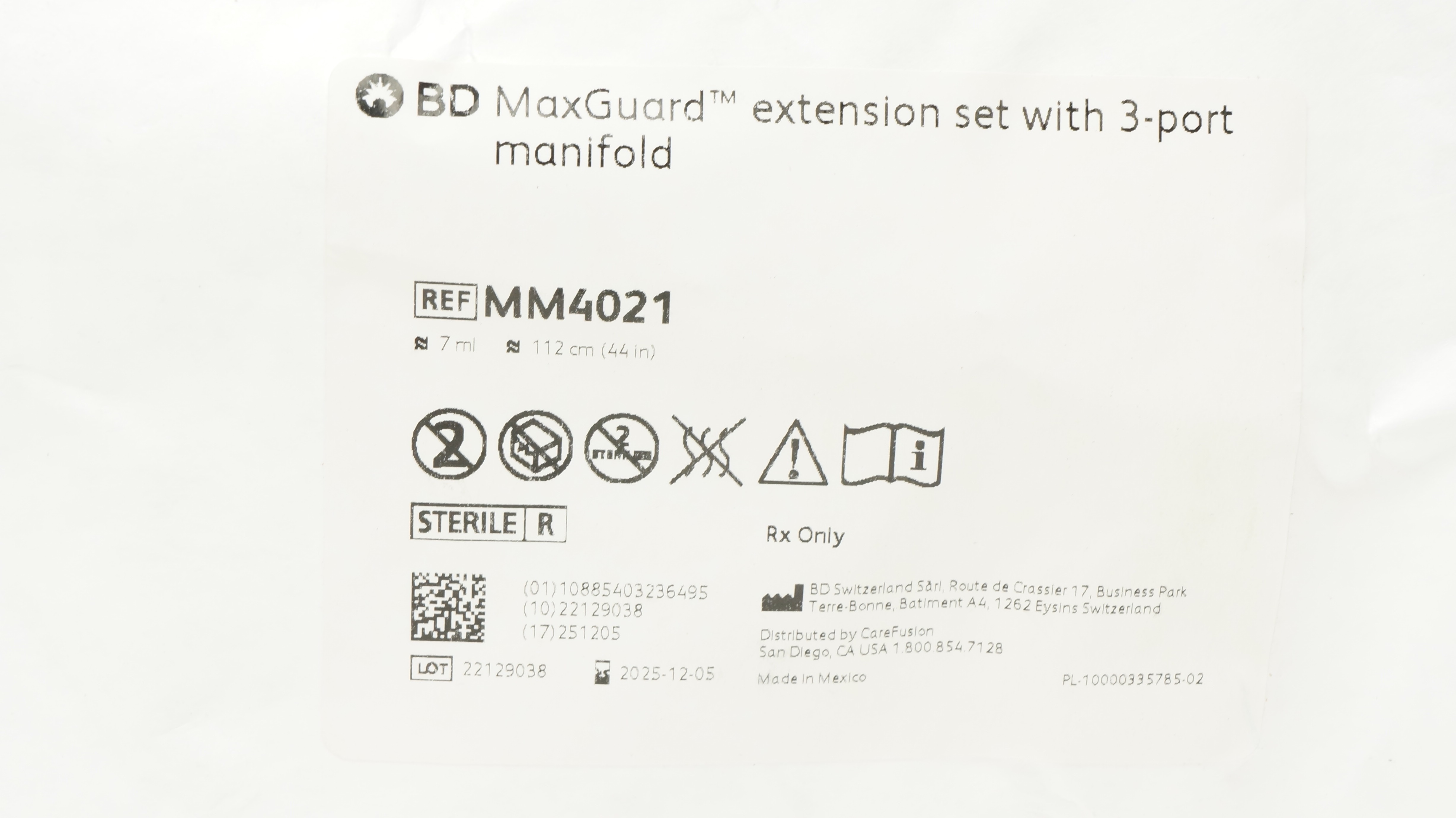 BD MM4021 MaxGuard Extension Set W/3-Port Manifold 7ml x 44inch Approx.