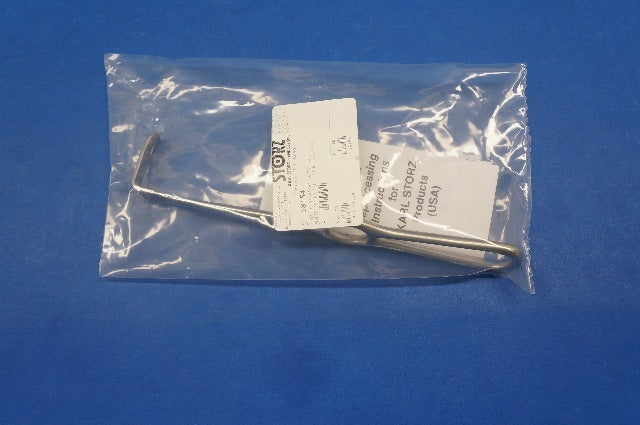 Karl Storz 58154 Retractor, Solid, Straight, Size 40 x 13 mm, Length 21.5 cm