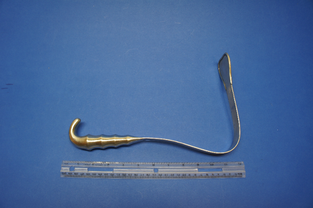 Alan Scott Harrington Retractor Large Curved Blade
