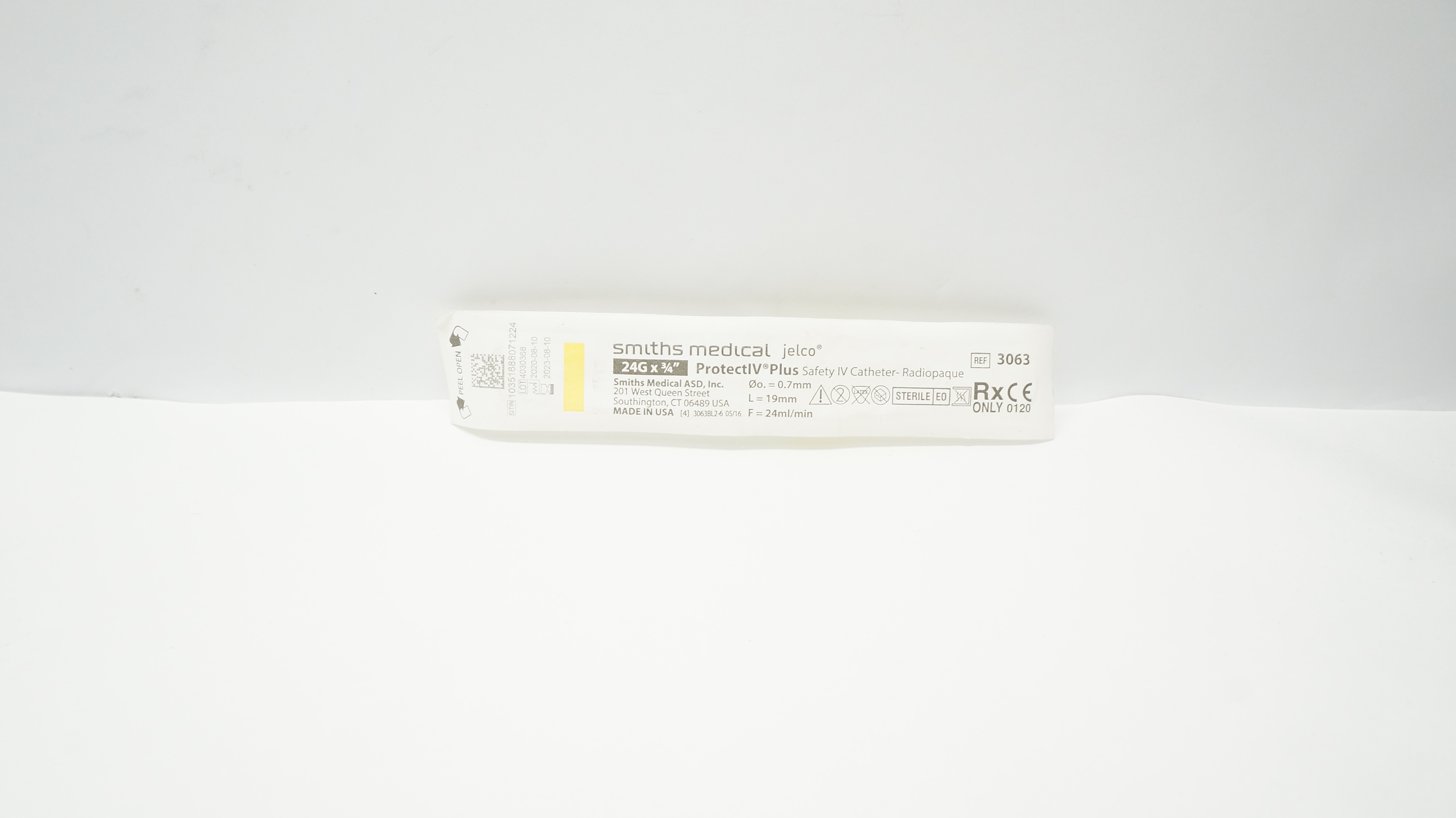 Smiths Medical 3063 Protect IV Plus Safety Cath. 24G x 3/4inch (x)
