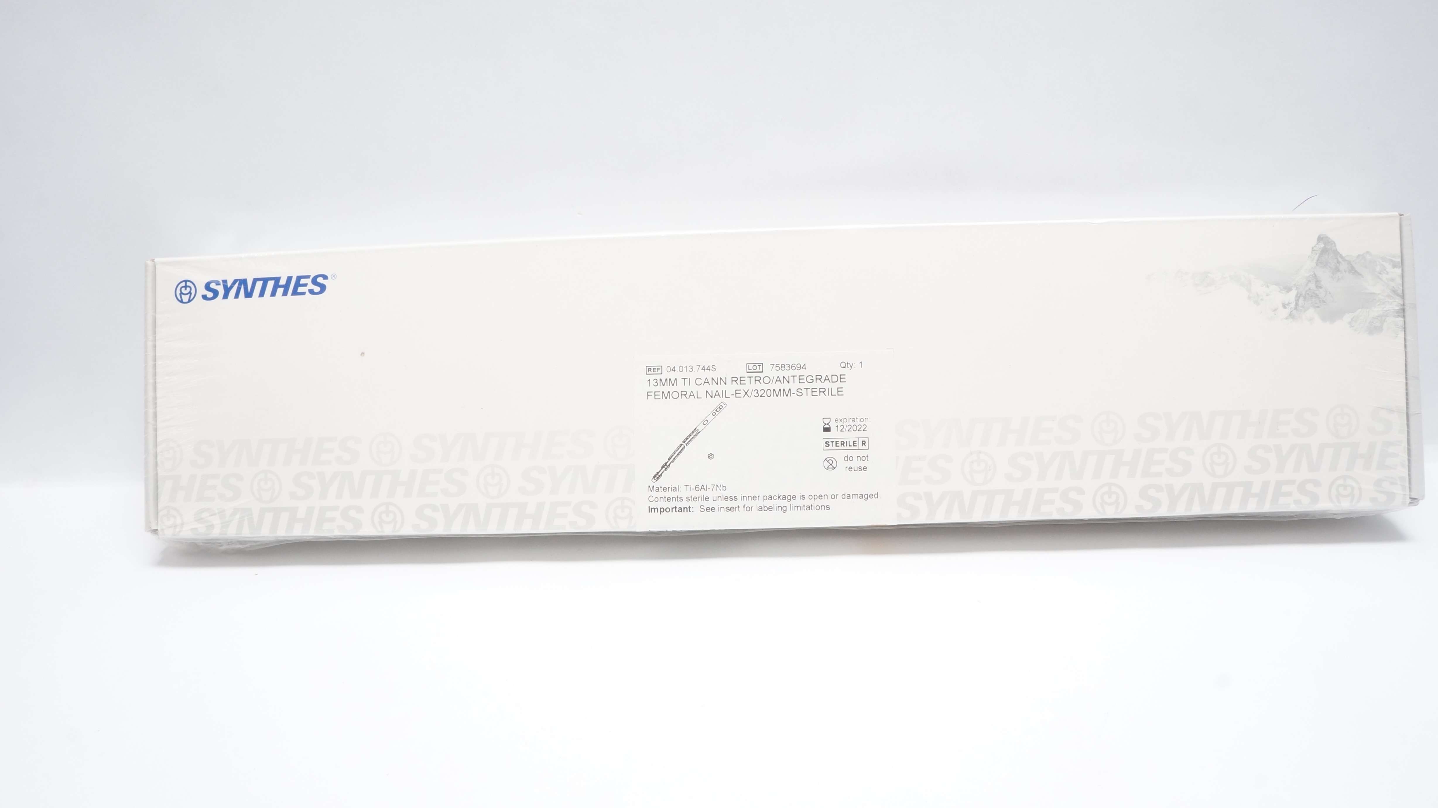 Synthes 04.013.744S 13mm TI CANN RETRO/ANTEGRADE FEMORAL NAIL-EX/320mm (x)