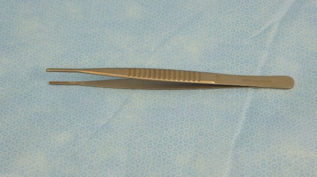 Dixon Debakey Tissue Forceps Serrated Jaws 7-3/4in