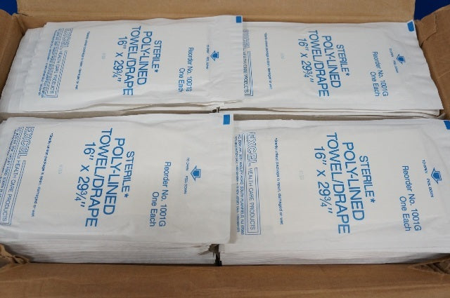 Health Care 1001G Poly-Lined Towel Drape 16inch x 29 3/4inch.
