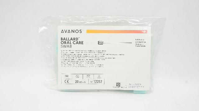 Avanos 12257 Oral Care Swab w/Dentifrice Plastic Handle 6inch - Pack of 20
