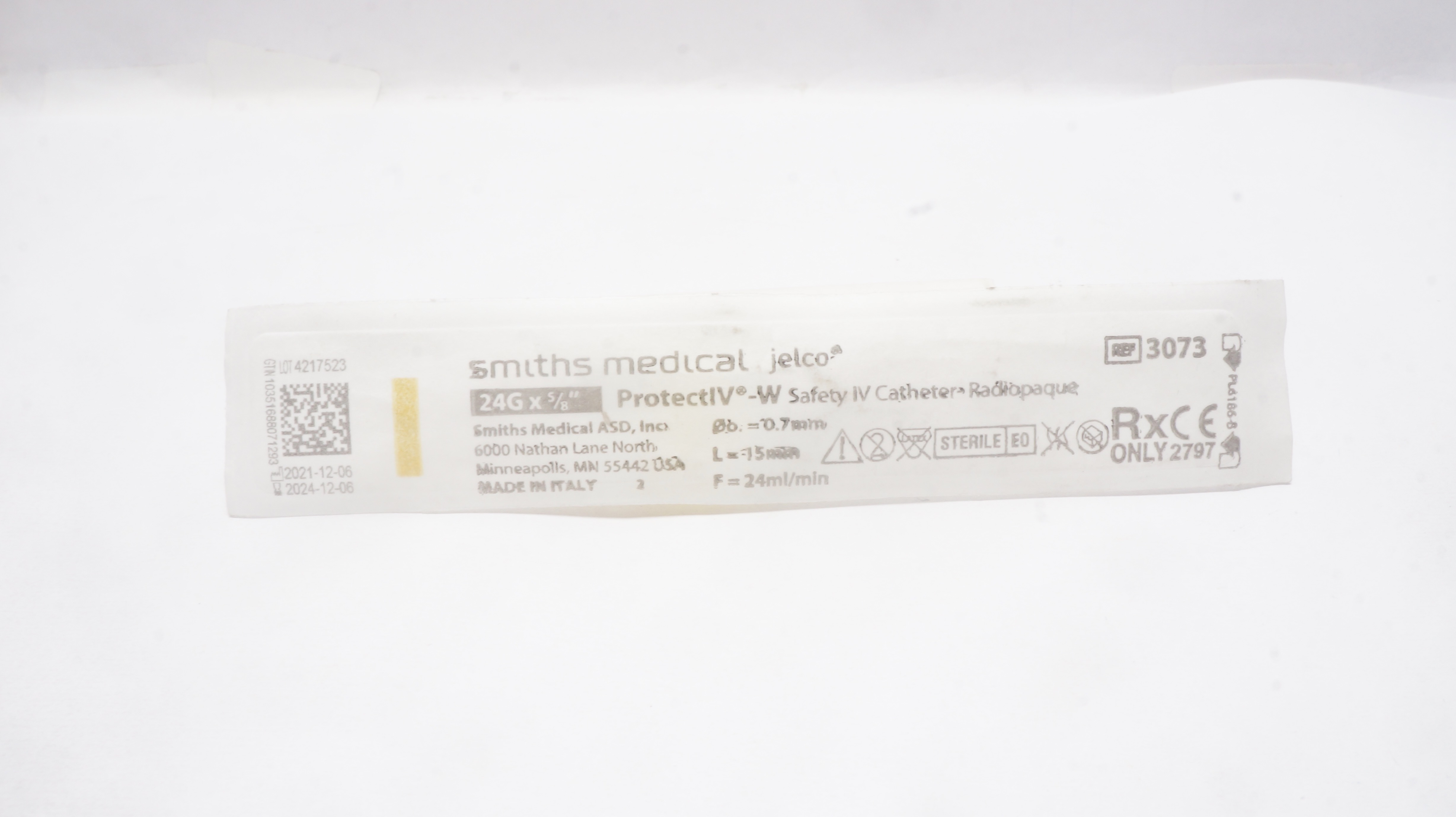 Smiths Medical 3073 Jelco ProtectIV-W Safety IV Cath. Radiopaque 24G x 5/8inch