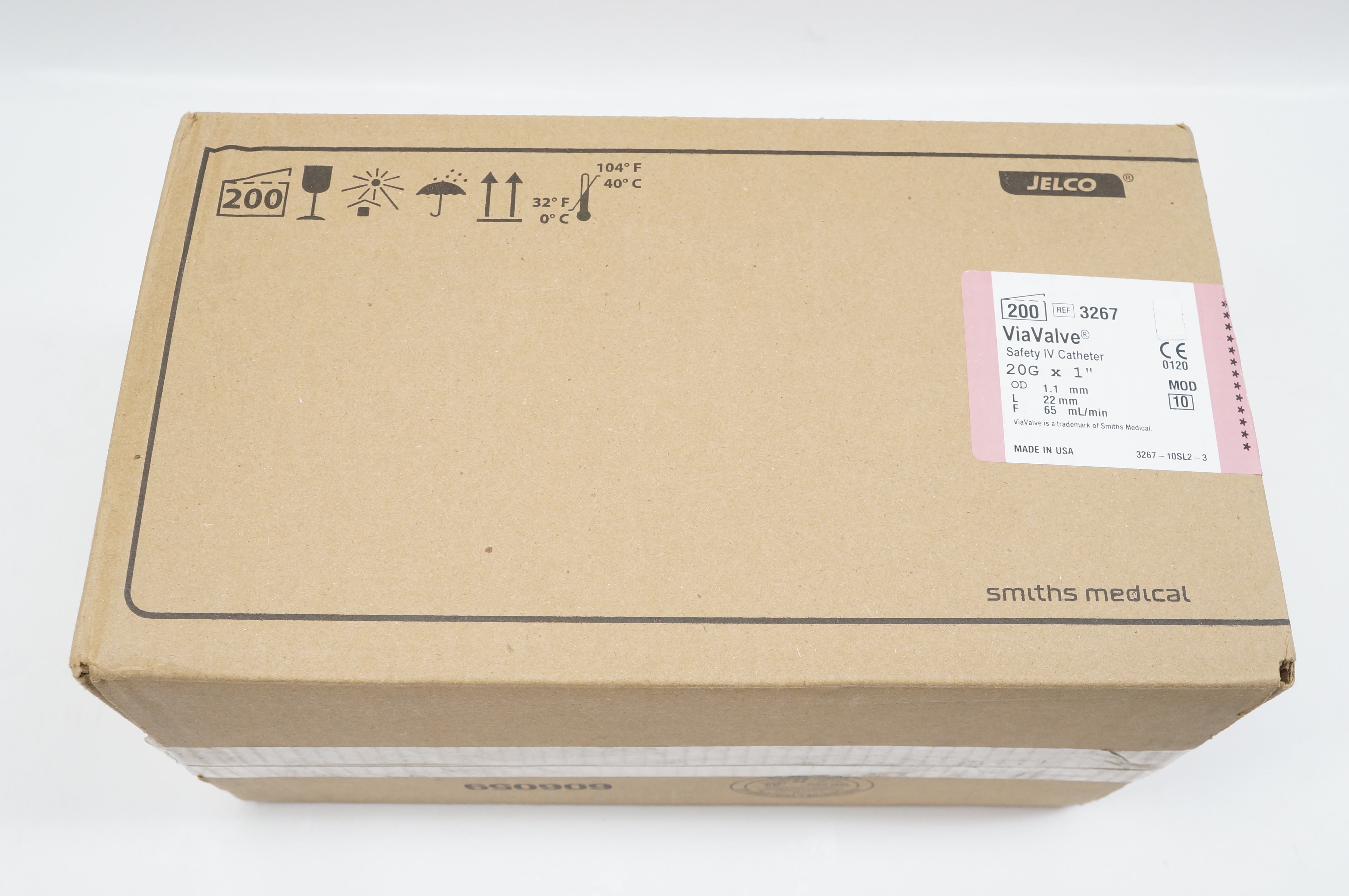 Smiths Medical 3267 ViaValve Safety IV Cath. 20G x 1inch (x) - Box of 200