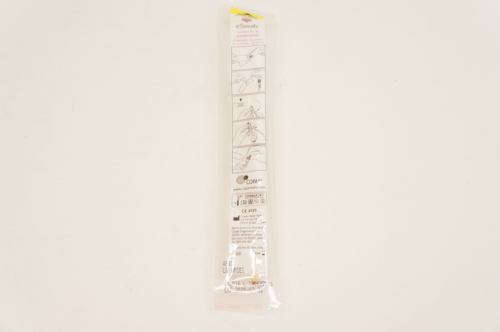 COPAN 480C Specimen Collection and Transport System ESwab 80 mm (x)
