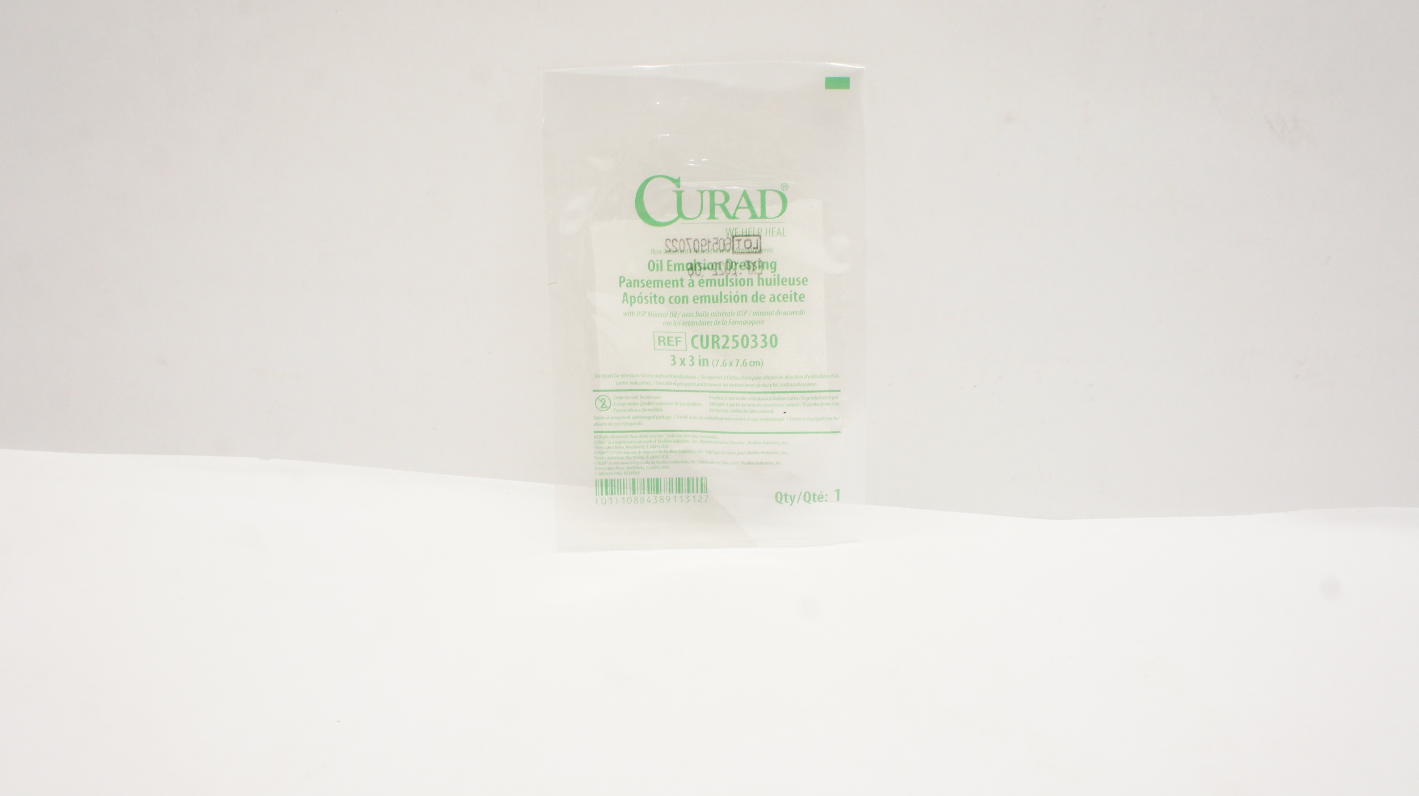 Medline CUR250330 Curad Non-Adherent Oil Emulsion Dressing 3inch x 3inch (x)