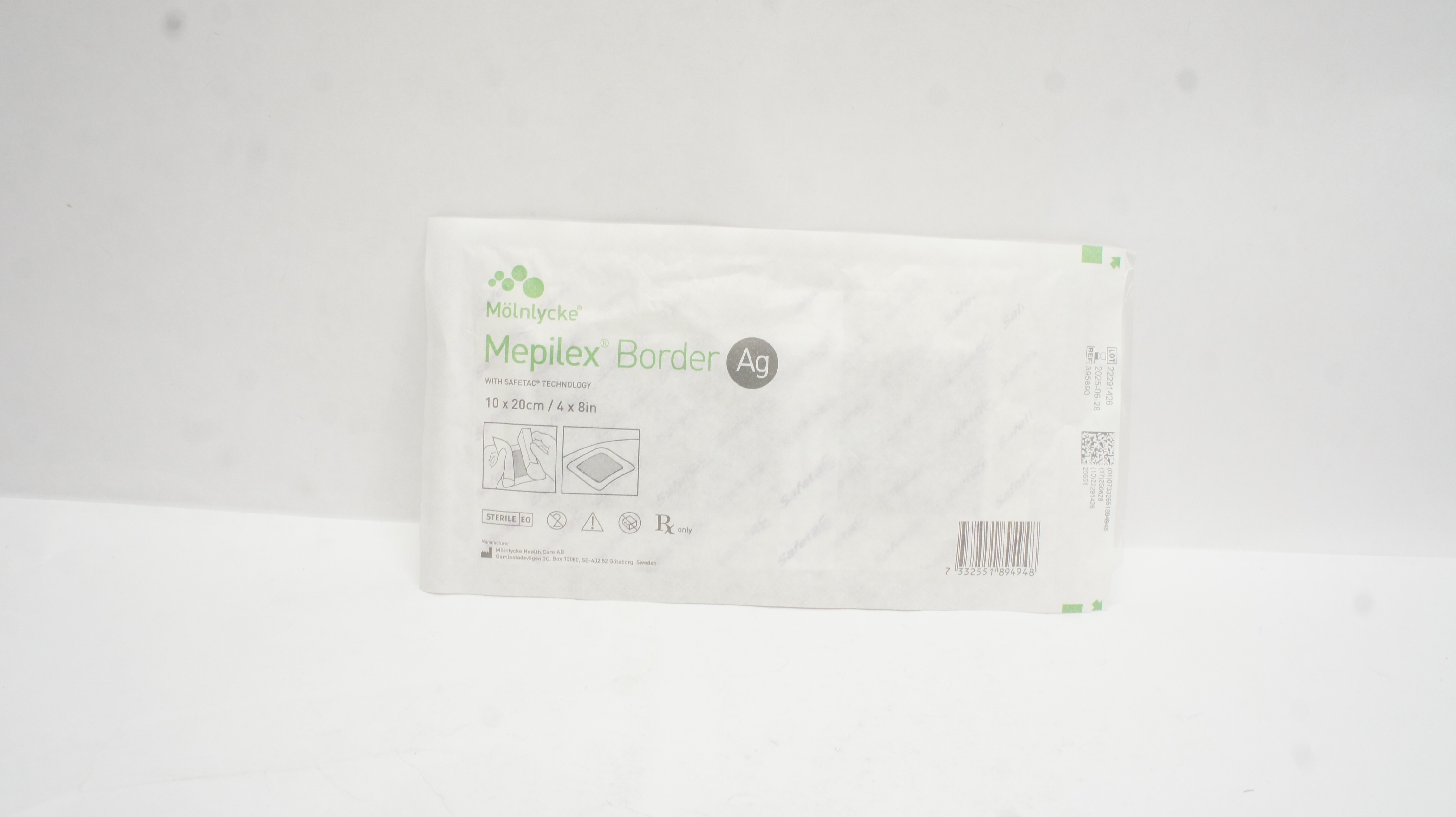 Molnlycke 395890 Mepilex Border Antimicrobial Foam Dressing 4inch x 8inch