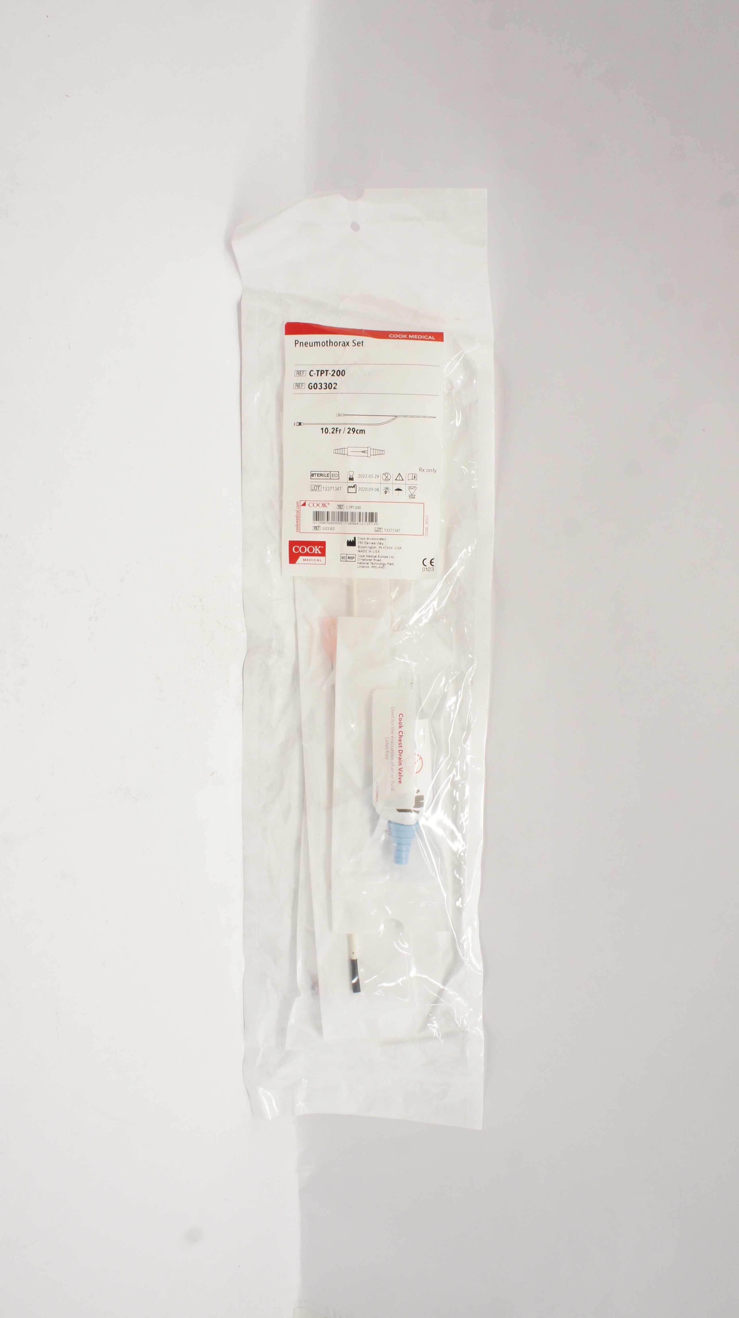Cook Medical G03302 Pneumothorax Set 10.2Fr x 29cm (x)