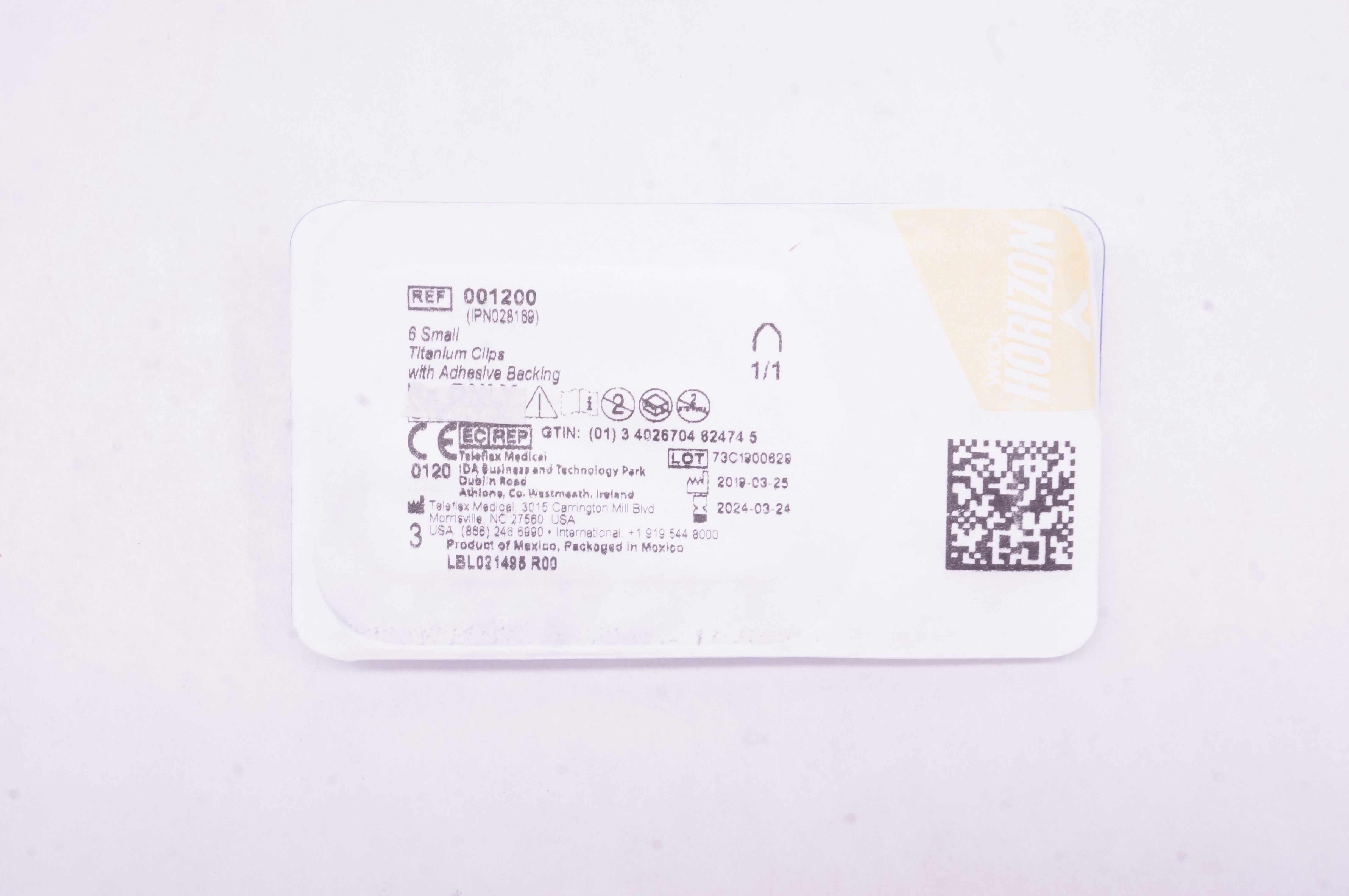 Teleflex 001200 Weck Horizon 6 Small Titanium Clips with Adhesive Backing 1/1