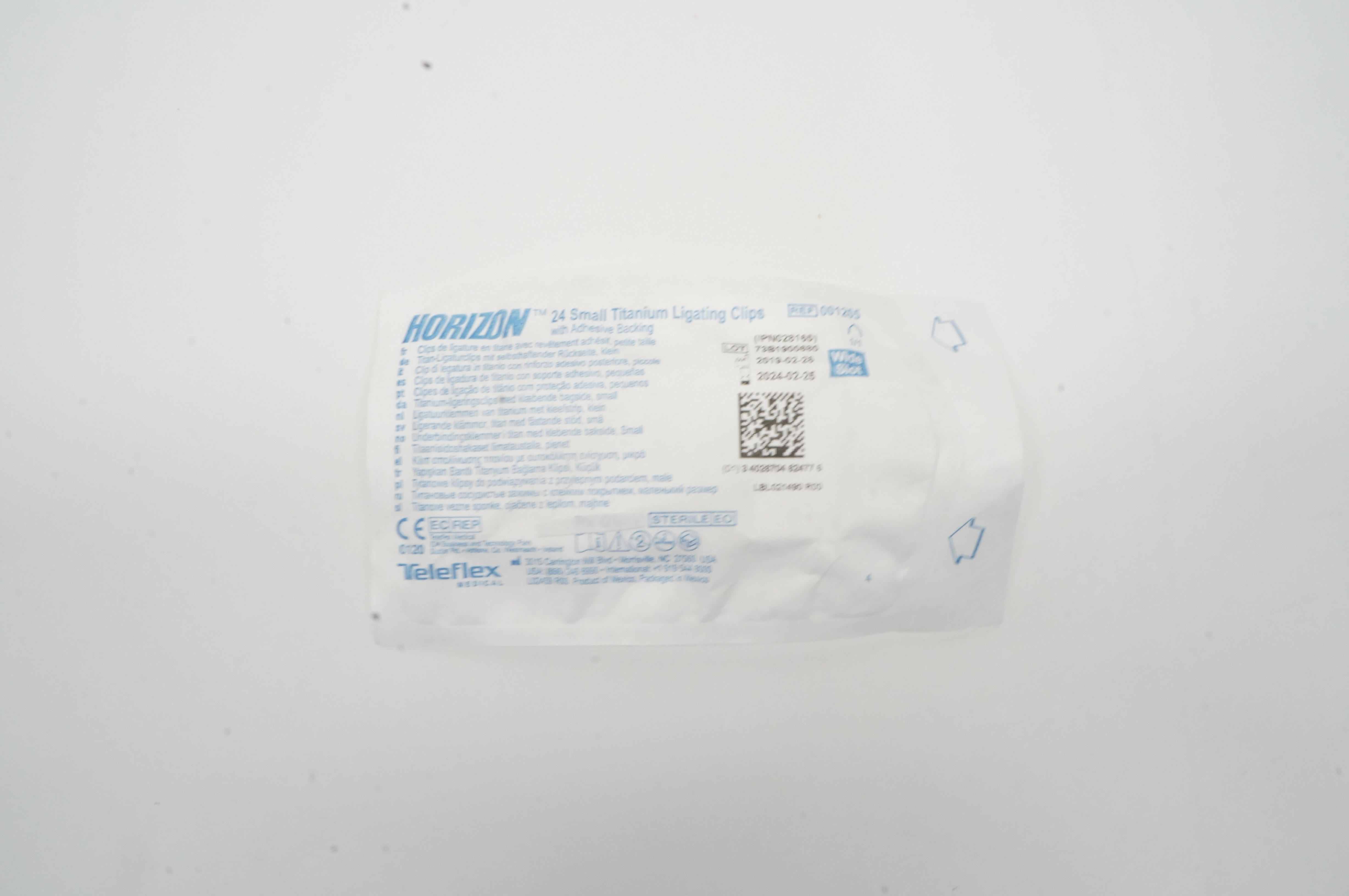 Teleflex 001205 24 Small Titanium Ligating Clips with Adhesive Backing