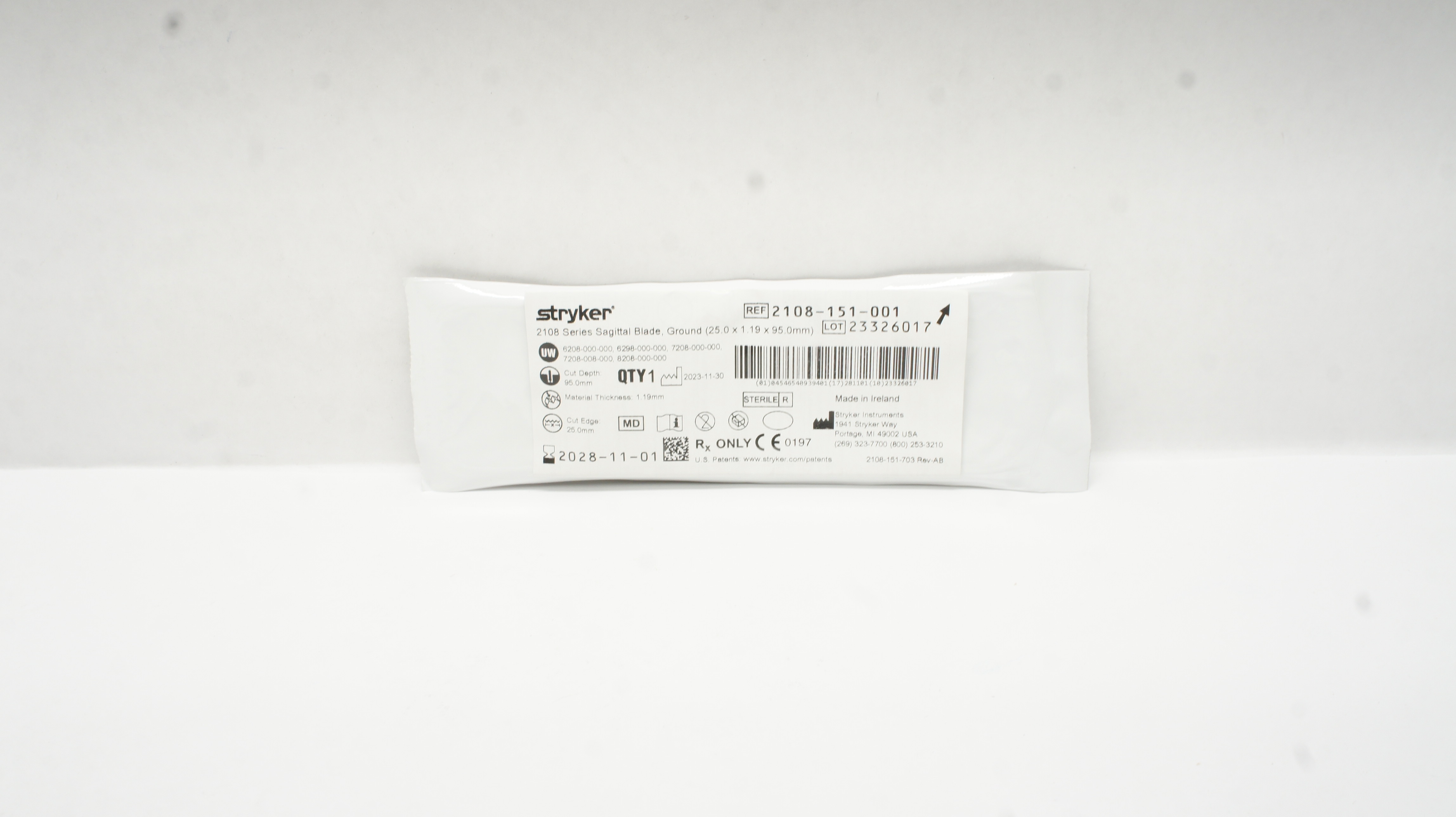 Stryker 2108-151-001 2108 Series Sagittal Blade,Ground(25.0 x 1.19 x 95.0mm)
