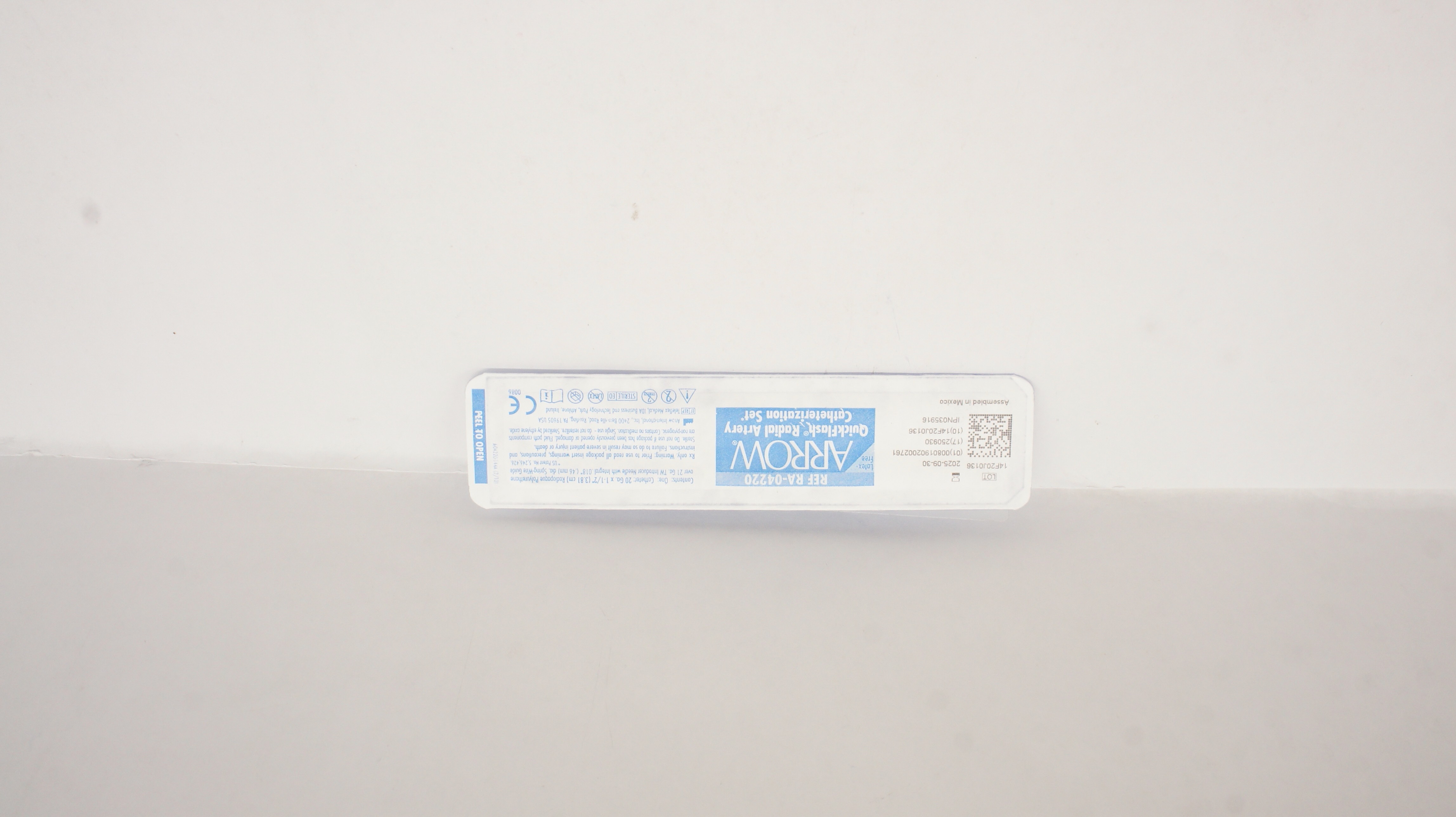 Arrow RA-04220 QuickFlash Radial Artery Catheterization Set 20Ga x 1-1/2inch