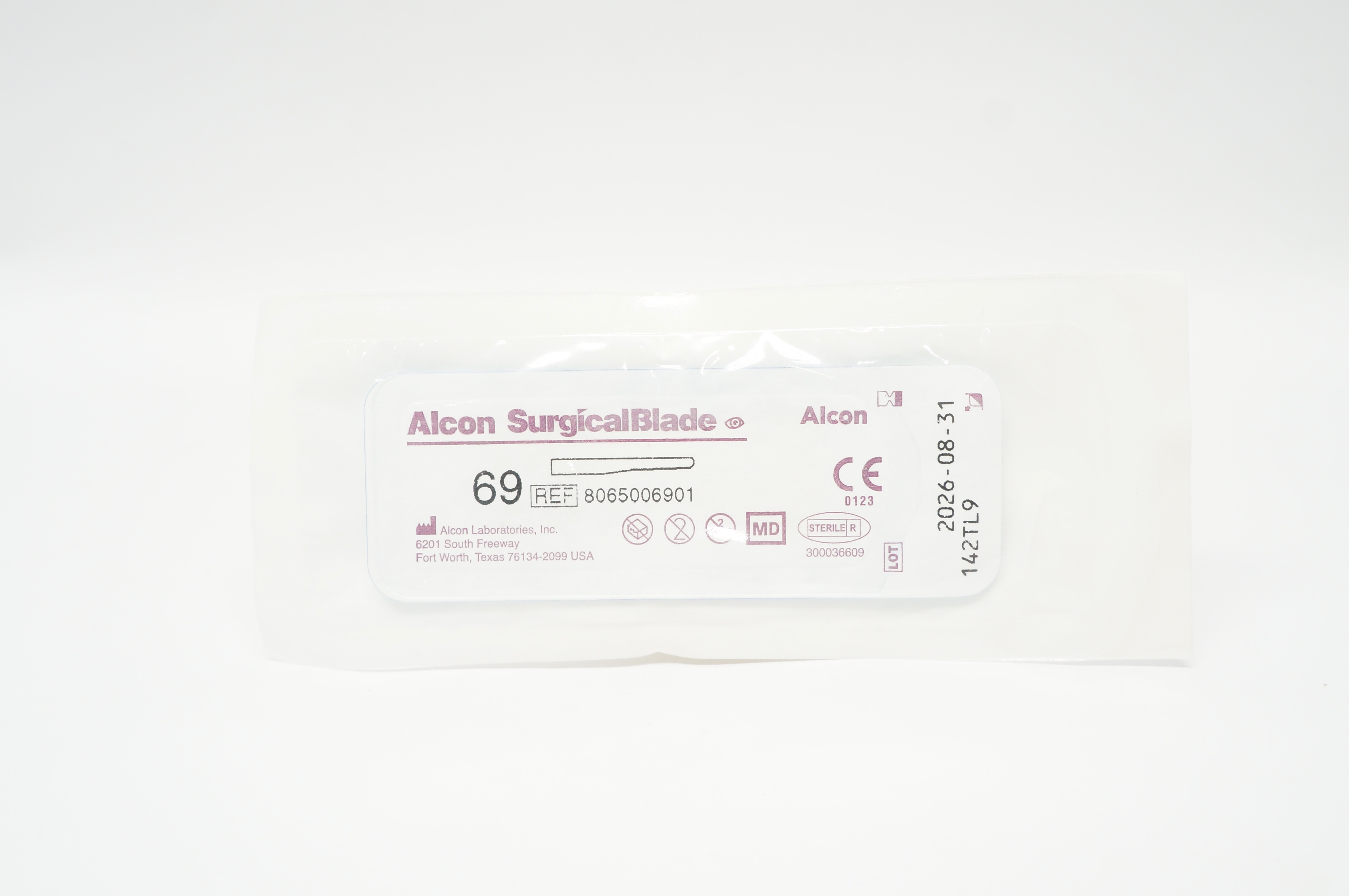 Alcon 8065006901 Surgical Blade 69