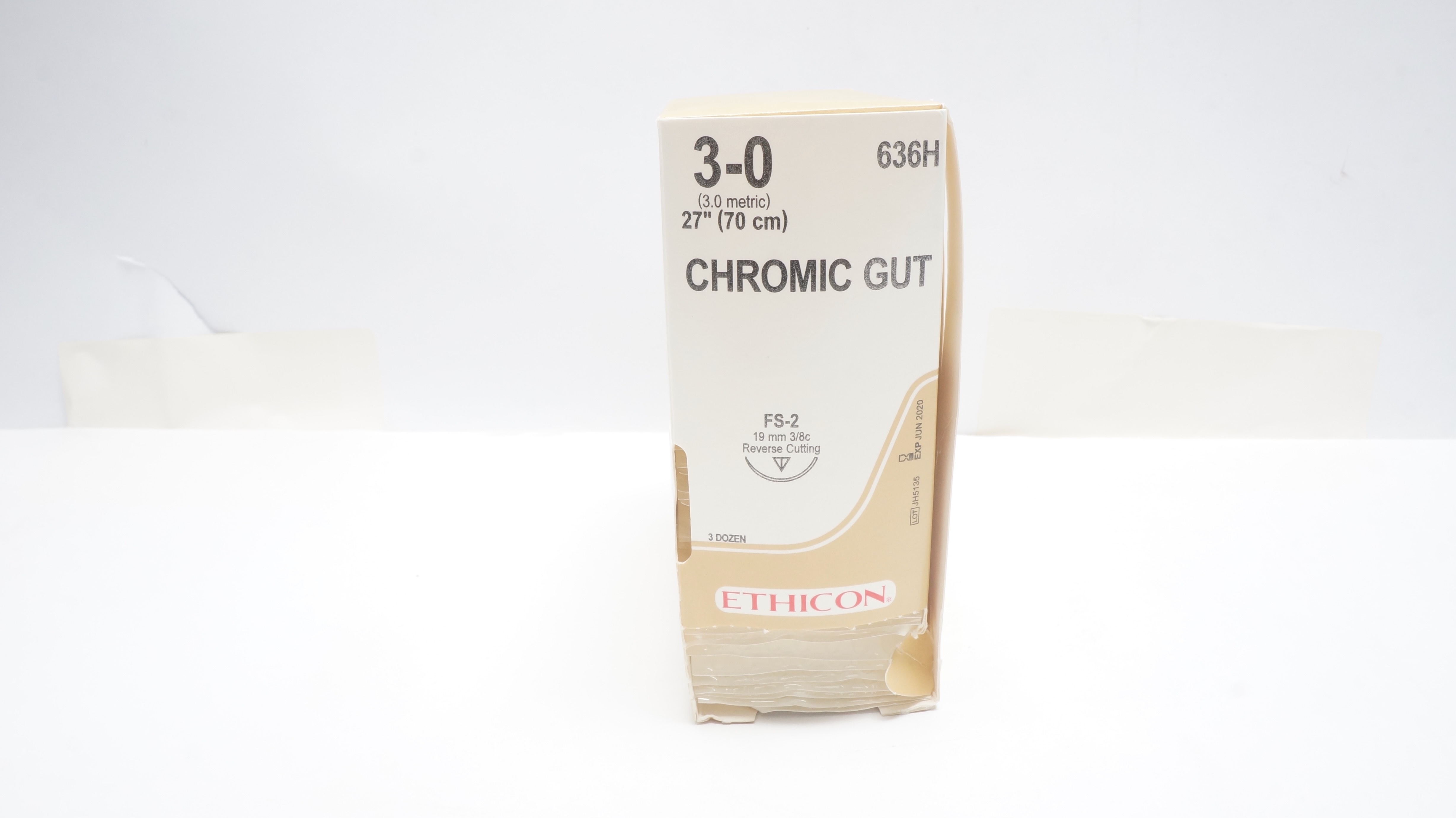 Ethicon 636H 3-0 ChromicGut FS-2 19mm 3/8c Reverse Cutting 27inch(x) - Box of 21
