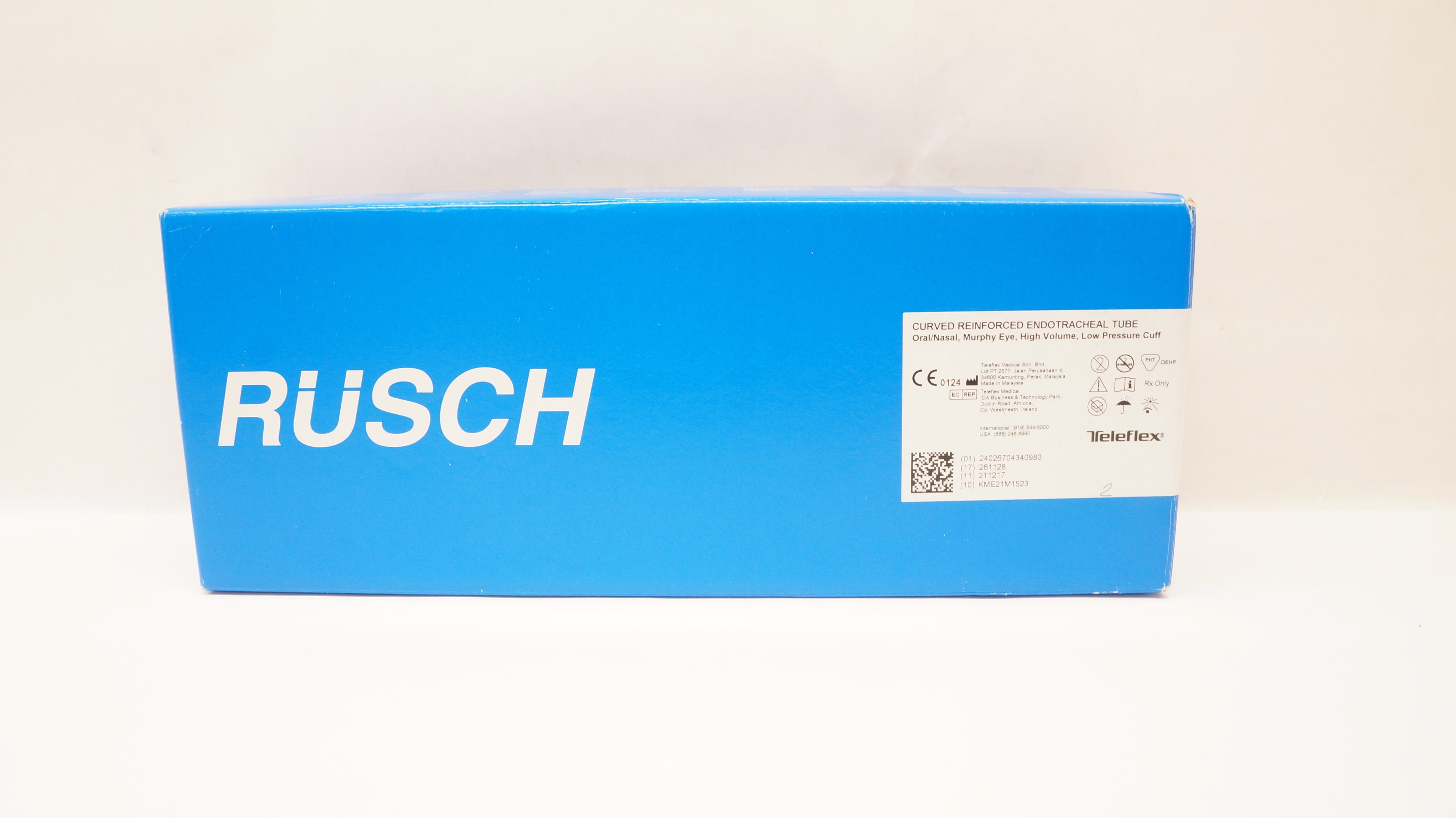 Teleflex 103902080 Curved Endotracheal Tube 8.0mm I.D. x 10.8mm O.D. - Box of 5