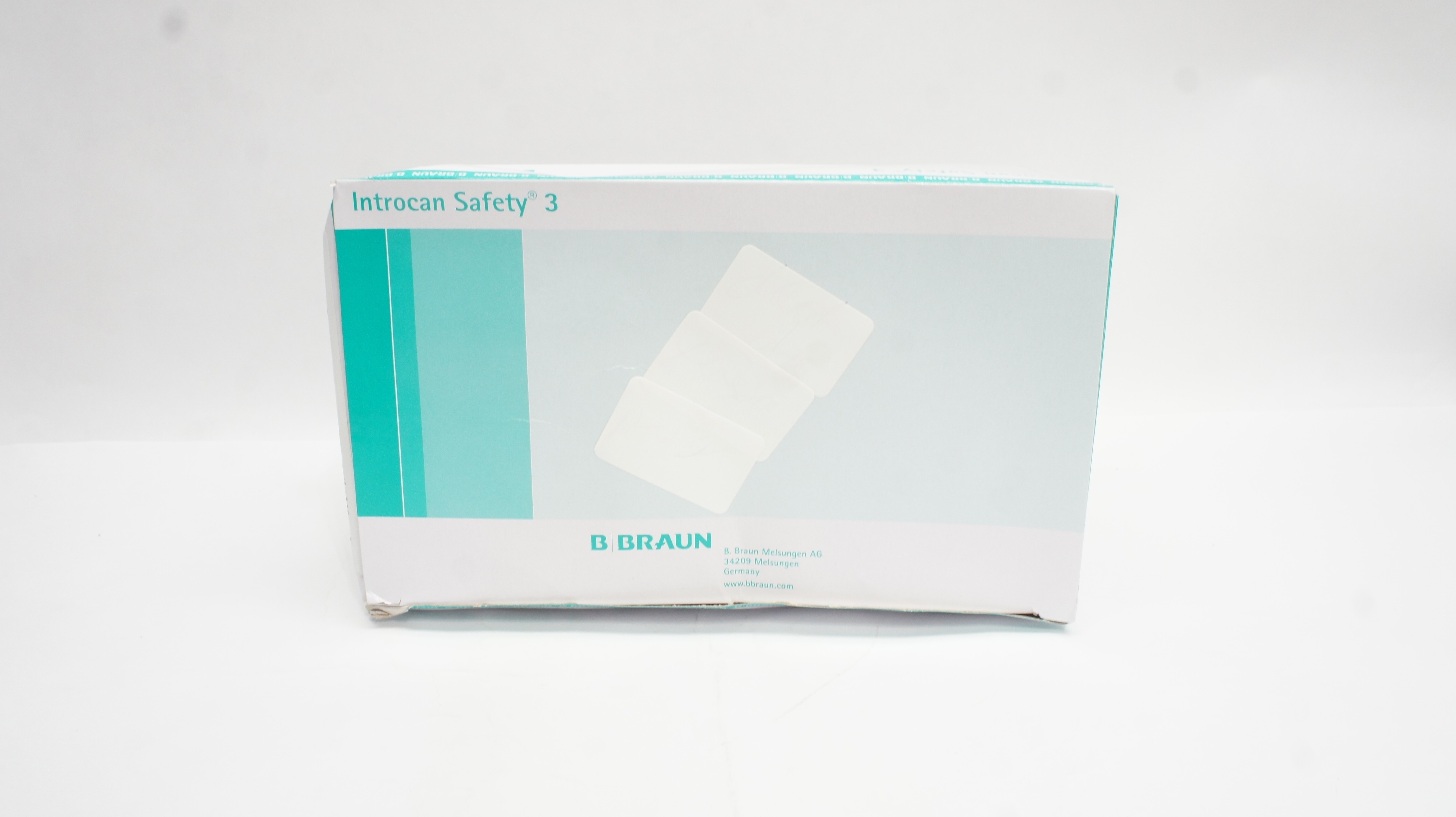 Braun 4251131-02 Introcan Safety 3 Closed IV Cath. 18G x 1-1/4inch - Box of 50