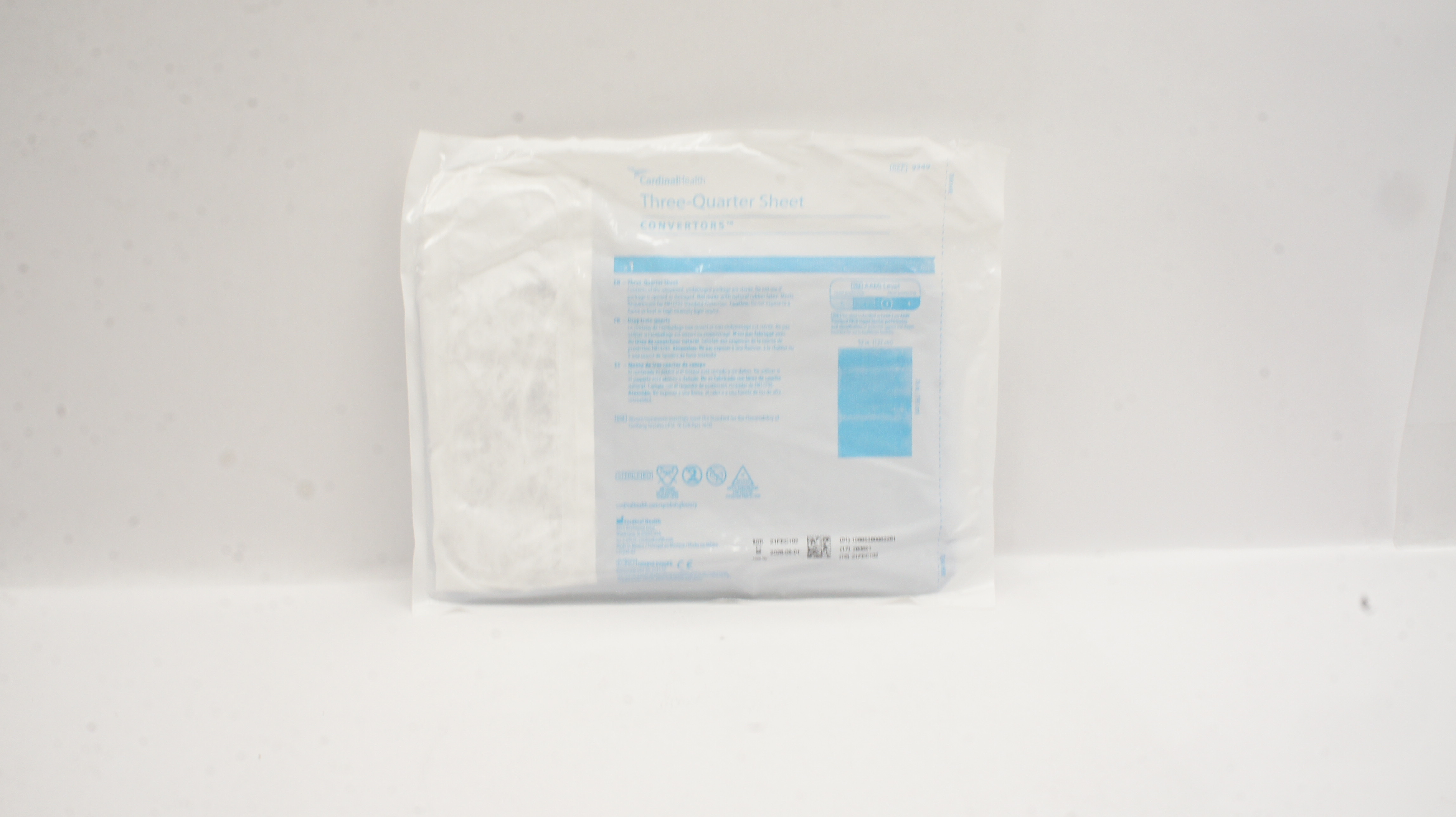 Cardinal Health 9349 Convertors Three-Quarter Sheet 52inch x 76inch