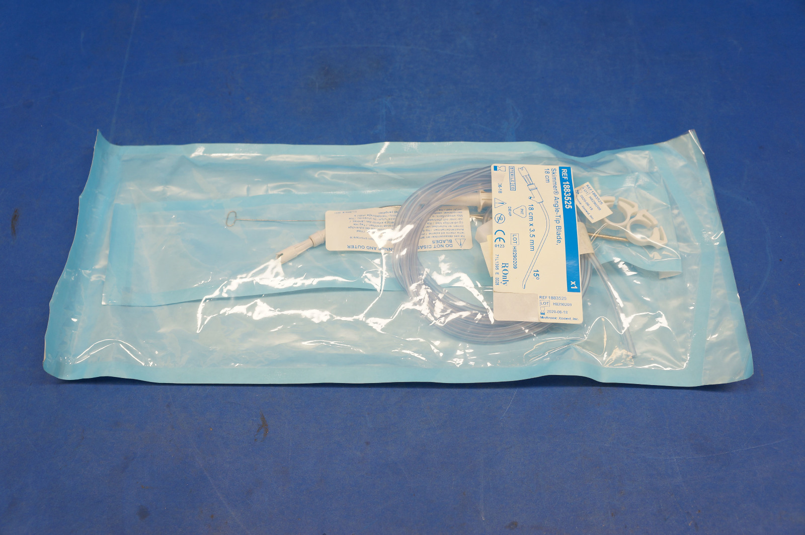 Medtronic 1883525 Skimmer Angle-Tip Blade, 18cm x 3.5mm