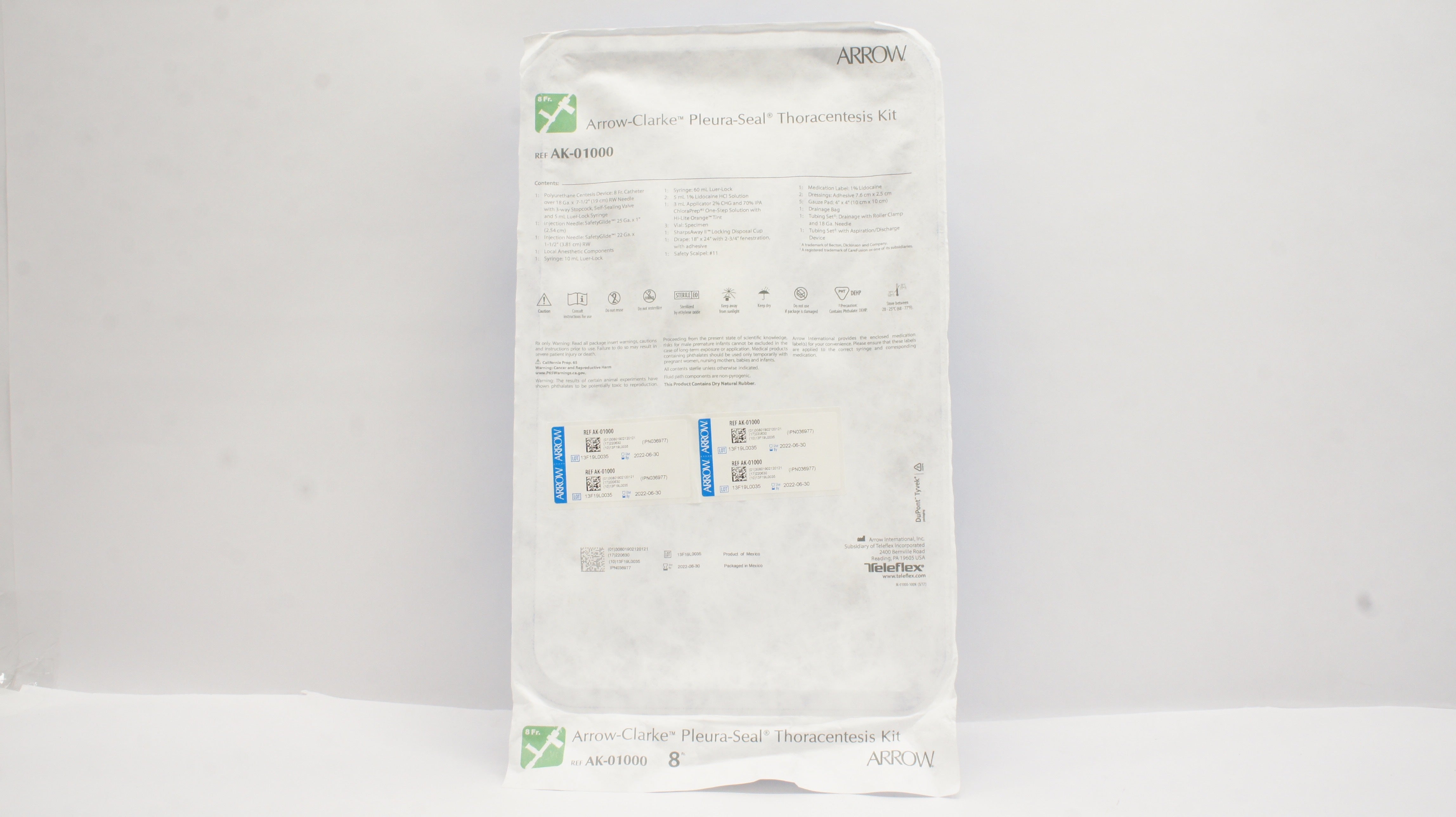 Arrow AK-01000 Arrow-Clarke Pleura Seal Thoracentesis Kit 8 Fr (x)