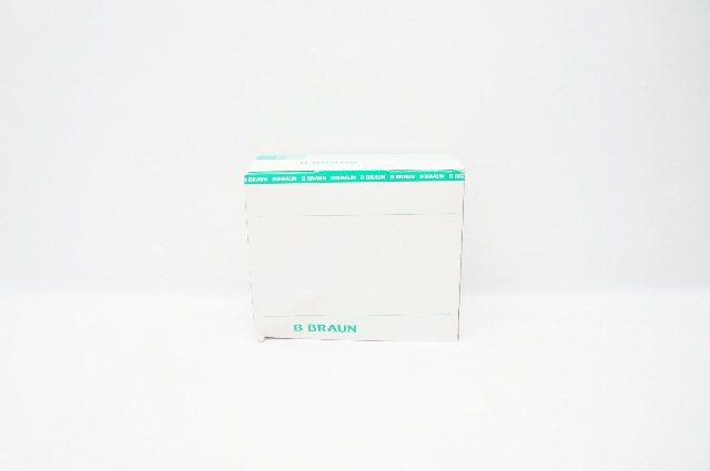 Braun R2000B Red Cap Dual Function Luer Lock Plug - Box of 100