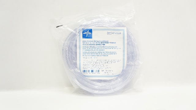 Medline HCS4512B Adult Nasal Oxygen Cannula w/4.2m Crush-Resistant Tubing
