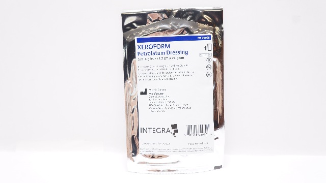 Integra 20068 XEROFORM Petrolatum Dressing 5inch x 9inch